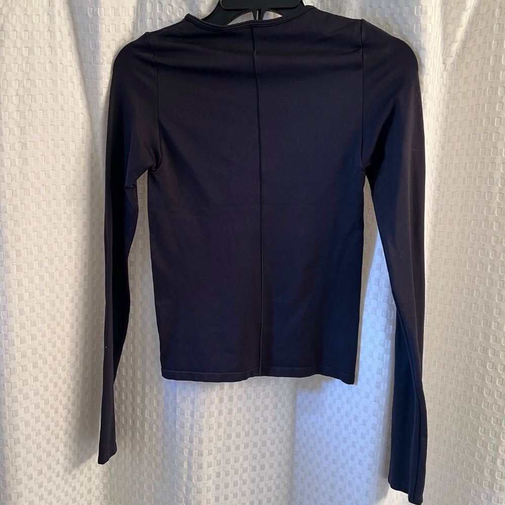 Good American Sculpted Seamless Long Sleeve T-Shirt (like new) - Picture 3 of 3